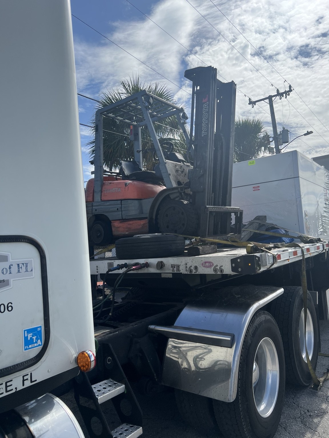 Constant Trucking operation photo — Bus Haul