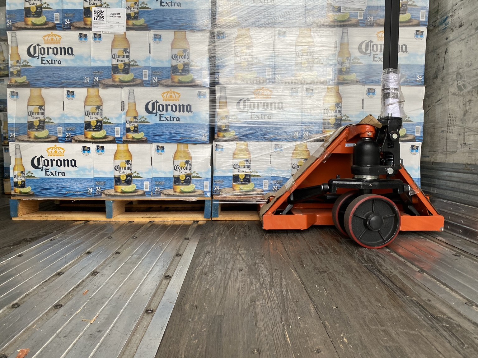 Palletized beverage freight